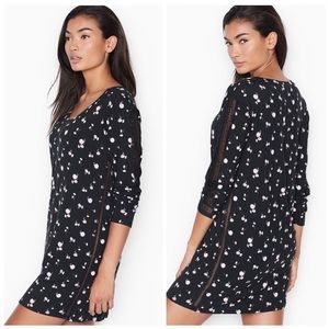 NWT Victoria Secret L Lounge/ Sleep wear.